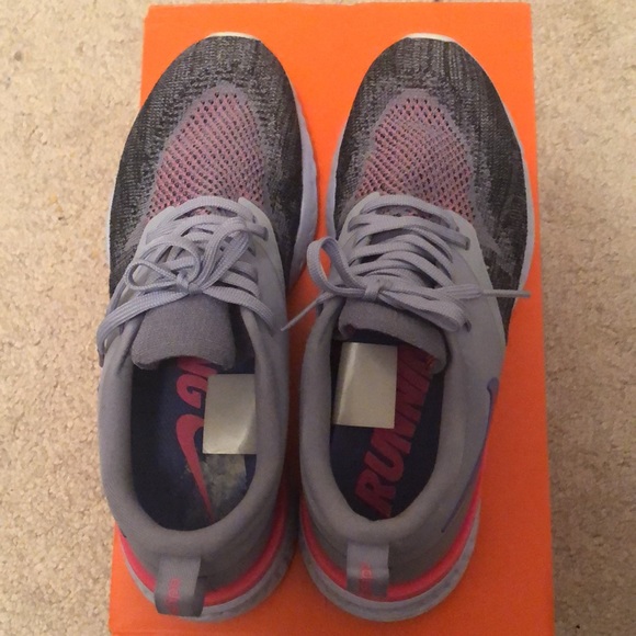 Nike running shoes, US 8.5 - Picture 5 of 8